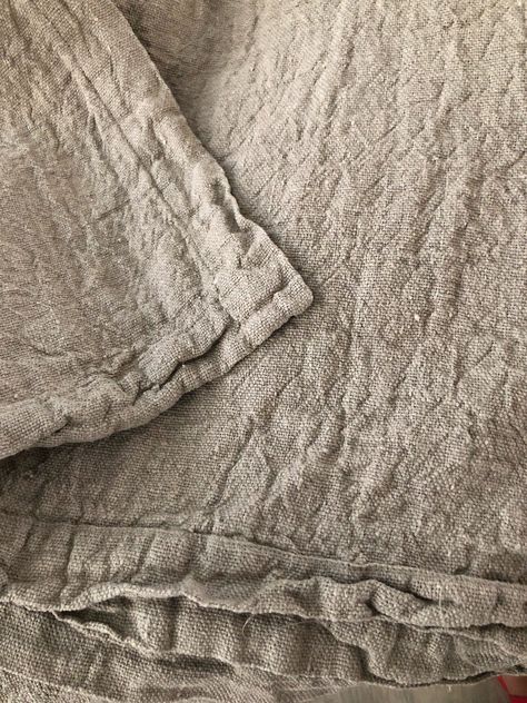 Textured linen throw made from 100% pure linen woven in a thick weave. For longer throws please message for custom listing.  The color of this throw is natural linen taupe - it is not pure grey, nor pure brown, but a mix between.  This linen fabric is not dyed. Pure natural look. Excellent for achieving slightly rustic, messy bed look. Looks fantastic in combination with white linen sheets.  Very soft, yet visually rustic, this beautiful linen blanket will be a great rustic addition to your home Natural Linen Bedroom, Industrial Feminine, Linen Coverlet, Khaki Bedding, Linen Blankets, Country Blankets, White Linen Sheets, Linen Throw Blanket, Blanket Linen