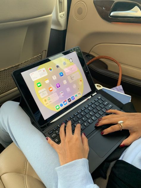 Tablet With Keyboard Aesthetic, Ipad With Pen And Keyboard, Ipad With Keyboard Aesthetic, School Ipad Aesthetic, Ipad Work Aesthetic, Black Ipad Aesthetic, Ipad Manifestation, Ipad Keyboard Aesthetic, Ipad Lifestyle