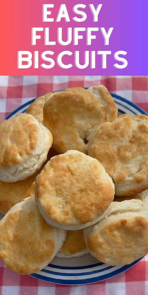 Ditch those boring store-bought biscuits! This recipe makes insanely fluffy, melt-in-your-mouth biscuits with just a handful of ingredients. Perfect for beginners, these will become your go-to! #biscuits #homemadebaking #comfortfood #easyrecipe #breakfast Homemade Buiscits Recipes, Fast Easy Biscuits, Fluffy Biscuit Recipe, Easy Biscuit Recipe 3 Ingredients, Quick Biscuit Recipe, Breakfast Biscuit Recipe, Quick Biscuits, Easy Drop Biscuits, Easy Homemade Biscuits