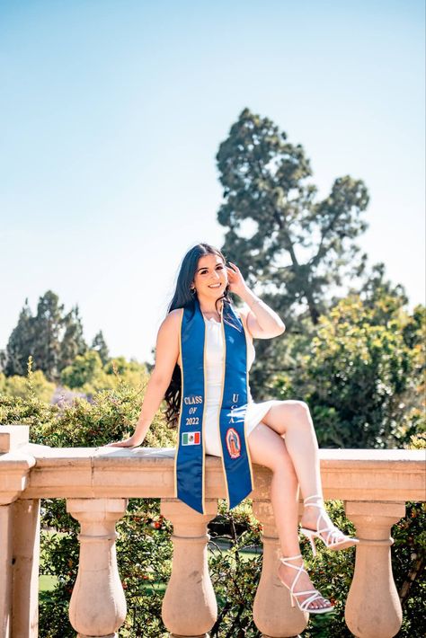 Ucla Graduation, College Graduation Photoshoot, Grad Photography, Graduation Photography Poses, Graduation Poses, Graduation Picture Poses, Grad Photoshoot, Graduation Portraits, Graduation Photography