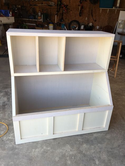 Book Shelf With Toy Storage, Wooden Toy Box With Book Shelf, Toy Box Book Shelf Combo Diy, Toy Room Book Storage, Build A Toy Box Easy Diy, Toy Box Book Shelf Combo, Toy Chest Book Shelf, Book Shelf Toy Storage, Diy Toy Bench