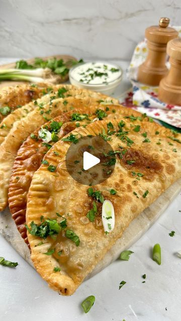 Izabella Jakubec on Instagram: "Chebureki🤤
A prominent dish in Crimean Tatar cuisine, widely enjoyed as a popular snack and street food in Ukraine🇺🇦

Slow-paced recipe video now on my YouTube. Comment ‘YouTube’ if you want it!

Want the full recipe? Comment ‘recipe,’ and I’ll send it straight to you!❤️

 #streetfood #deepfry #cooking #food #london" Popular Snacks, Recipe Video, Cooking Food, Send It, Deep Fried, Street Food, Food Videos, Ukraine, Snacks