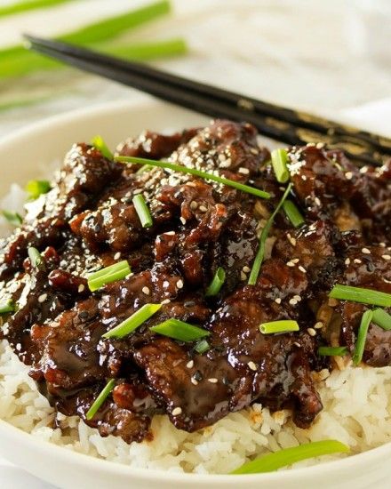 Szechuan Beef, Sticky Sauce, The Chunky Chef, Chunky Chef, Night Dinner Recipes, Mongolian Beef Recipes, Teriyaki Recipe, Lemon Chicken Soup, Spiced Beef