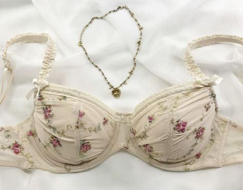 Spring Magic, Pretty Bras, Angel Girl, Clothing Pieces, Cute Bras, Cute Lingerie, Pretty Lingerie, Work Attire, Dream Clothes