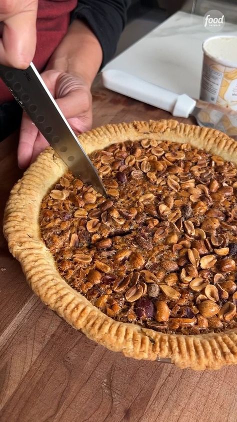 39 reactions · 6 comments | Fried Peanut Pie | Fried Peanut Pie will have everyone saying "Pecan Pie WHO?!" on Thanksgiving 🤤 Get Emily Weinberger's recipe: https://foodtv.com/3FTcu71 | By Food Network | Facebook Peanut Pie, Pie Tart, Tart Recipes, Pecan Pie, Food Network, Food Network Recipes, Tart, Peanut, Pie