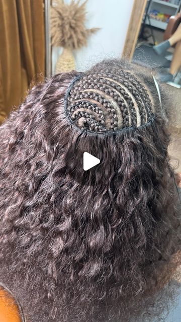 Linda Lin | 📍NYC on Instagram: "PART 2 :: How many tracks can I fit here? || Flip Over Install ||| Book “Bombshell Package”
———
For Appointments, Visit WWW.HAIRBYLIN.COM | For all appointments Click Link In Bio
•
• •
•
#cornrow #cornrows  #trenzas #2partsewin  #weaves #3partsewin  #protectivestyles #protectivehairstyles #nycbraider  #versatileinstall  #braid #braidsatlanta #braidedhairstyles #nycbraiders  #nycbraidstylist  #weaveinstall #extensions #hairextensions #extensionspecialist #versatileweave #versatileweaves  #flipoverquickweave  #rawbundles  #sewin  #sewingpatterns #nychairstylist #versatilesewin" Spanish Wave Weave Hairstyles, Flip Over Weave Sew Ins, Flip Over Weave, Wet N Wavy Weave Hairstyles, Flip Over Sew In Curly, Braided Front Curly Back, Flip Over Method Sew In, See In Weave Hairstyles Black Women, Sew In Braid Pattern