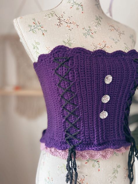 Crochet Net Pattern Free, Crochet Fairy Top Pattern, Knitted Corset Top, Black Crochet Clothes, Crochet Top With Beads, Corset A Crochet, Crochet Corset Top Pattern Free, Crochet Fairy Top, Crochet Corset Pattern Free