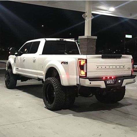 Lifted Ford F250 Super Duty, F250 Super Duty Lifted, Ford F350 Super Duty Dually, F450 Dually, F 350 Super Duty, Lifted Trucks Ford, Ford Trucks Lifted, Pickup Truck Camping, Truk Ford