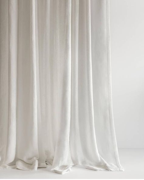 A pure Italian woven linen, Miro in Off White evokes tranquility and natural beauty with a subtle transparency | photo and fabric via… Ruangan Studio, Lucet, Plain Curtains, Studio Foto, Modern Curtains, White Curtains, Curtain Designs, Colorful Curtains, Interior Fabric