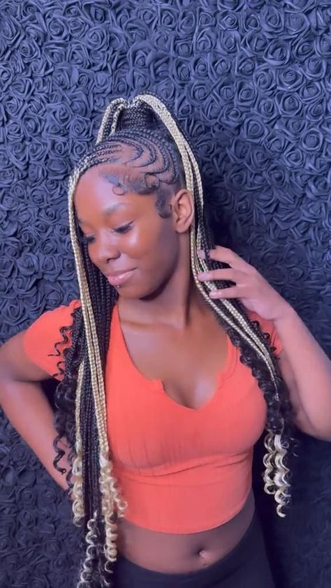 Braided Scalp Ponytail, Fulani Braids With Blonde Highlights, Scap Braids For Black Women, Lemonade Braids Middle Part, Lemonade Braids Curly Ends, Lemonade Braids Hairstyles With Knotless, Hairstyles Cornrows Braids, Braiding Hairstyles For Black Women 2023, Peak A Boo Fulani Braids