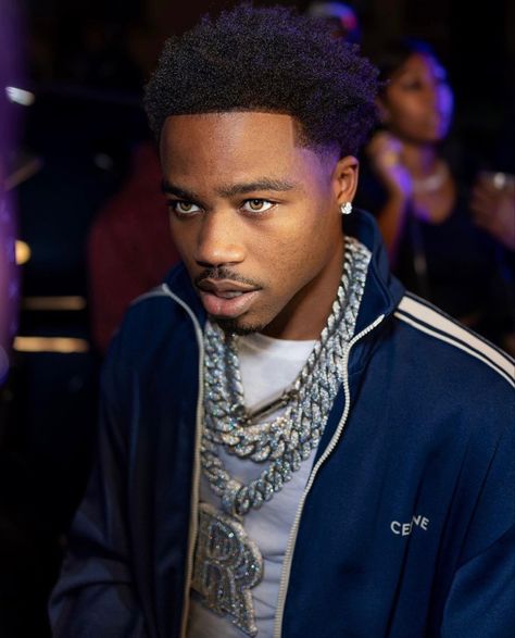 Roddy Rich Haircut, Roddy Ricch Aesthetic, Roddy Ricch Wallpaper, Roddy Ricch Hairstyle, Afro Taper, Roddy Rich, Ybn Nahmir, Taper Fade Short Hair, Black Hair Cuts