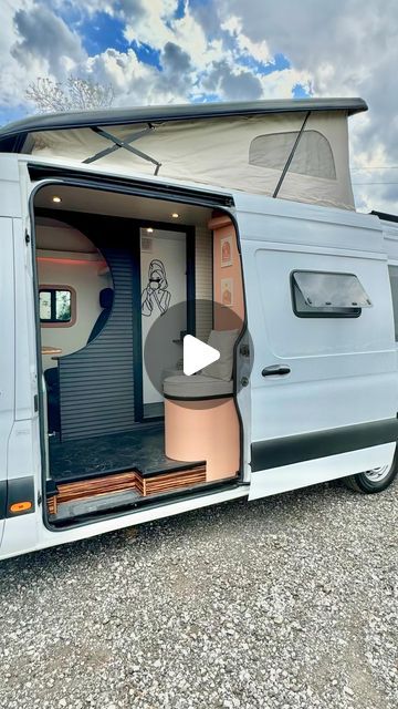 Van Life Builds on Instagram: "🧡MEET GLORIA 🚐 our NEW, fun, modern-retro camper design, complete with our first EVER popping roof, and curvy storage stair case! What do you think? . . . #vanlife #vanlifebuilds #campers #tinyhomes #poptop #poptopcamper #smallhomes #interiordesign #vantour #vanlifers #bespokejoinery" Modern Camper Van Interior, 2 Bed Camper Van, Office In A Car, Interior Trailer Ideas, Modern Caravan Interior, Small Campervan Interior Ideas, Camper Life Hacks, Retro Caravan Interiors, Campervan Interior Volkswagen