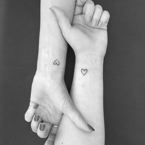 Mom And Daughter Minimalist Tattoos, Fine Line Tattoo Mum And Daughter, Mum N Daughter Tattoo, Mother Daughter Minimalist Tattoo, Minimalist Mother Daughter Tattoo, Small Tattoos For Mom And Daughter, Maching Tattoos Mother Daughter, Tattoo Mum And Daughter, Small Tattoos Mom And Daughter