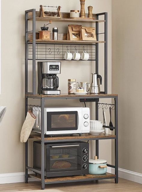 Organiser Cucina, Microwave Shelf, Microwave Stand, Kitchen Hutch, Coffee Bars In Kitchen, Coffee Nook, Home Coffee Bar, Bakers Rack, Kitchen Storage Shelves