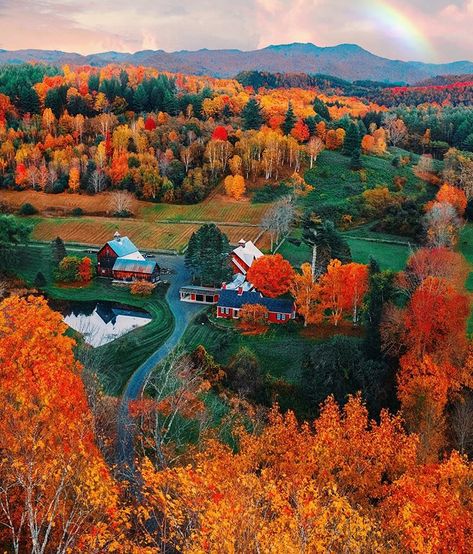 Kiel James Patrick (@kjp) • Instagram photos and videos Whiteface Mountain, Leaf Peeping, Belle Nature, Image Nature, Autumn Scenes, Autumn Scenery, Fall Pictures, Autumn Aesthetic, Hidden Gem