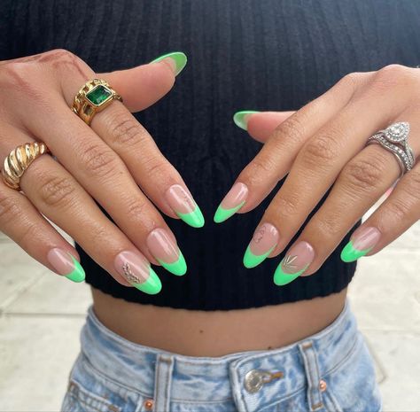 Nude Nails Short, Neon Green Nails, Summer Nail Ideas, Spring Nail Designs, Summery Nails, 3d Tattoos, Nails 2024, Neon Nails, Spring Nail