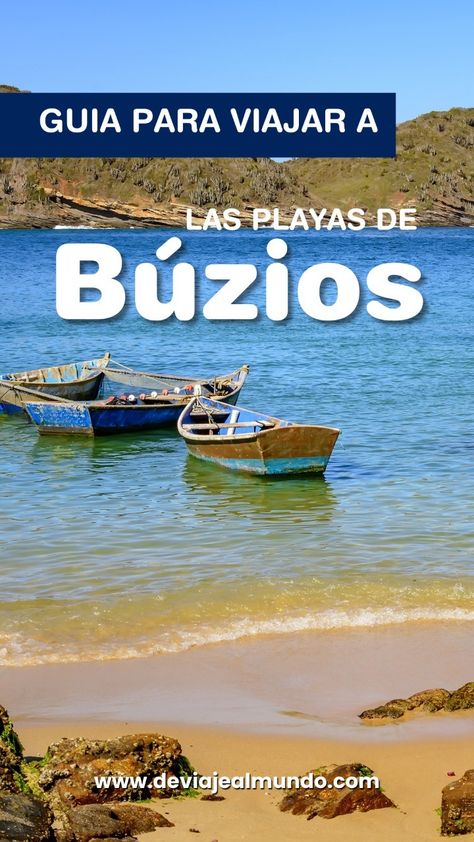 Guia para viajar a las playas de Búzios en Brasil. Foto con mar, barcos. Buzios Brazil, Rio De Janeiro, Brazil, Beautiful Places, Cd, Travel, Florianopolis