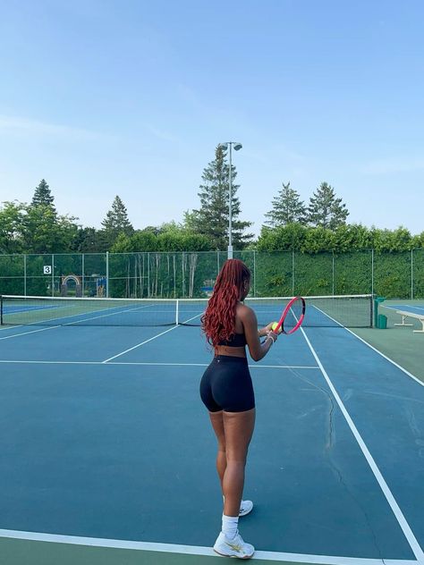 nanie (@prett_Nanie) on X Tennis Aesthetic Black Woman, Tennis Instagram Pictures, Tennis Pictures Poses, Aesthetic Tennis Outfit, Tennis Instagram, Rasta Braids, Tennis Pics, Tennis Girl Aesthetic, Aesthetic Tennis