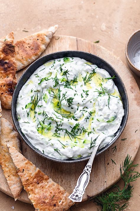 Vegan Tzatziki Authentic Tzatziki Sauce Recipe, Greek Sauce, Tzatziki Sauce Recipe, Vegan Tzatziki, Vegan Greek, Homemade Tzatziki Sauce, Tzatziki Recipes, Homemade Tzatziki, Yogurt Greco