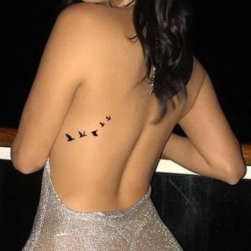 Temporary Tattoo Ideas, Bird Sparrow, Tattoo Diy, Tato Henna, Shape Tattoo, Inspiration Tattoos, Tato Lengan, Disney Tattoo, Temp Tattoo