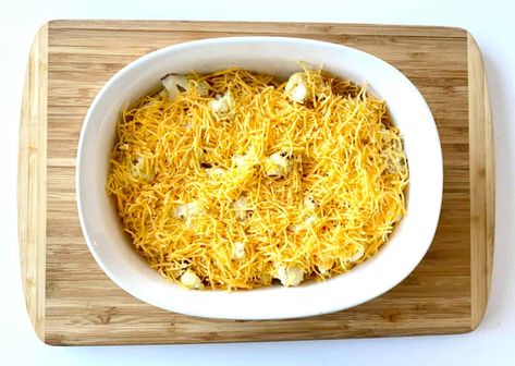 Keto Cauliflower Cheeseburger Casserole - Easy Low Carb Recipe Cheeseburger Casserole Keto, Keto Cheeseburger Casserole, Keto Cauliflower Casserole, Keto Cheeseburger, Casserole To Freeze, Bacon Cheeseburger Casserole, Casserole Keto, Creamed Beef, Sugar Free Ketchup