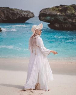 Beach Outfit Hijab, Hijab Outfit Summer, Hijabi Mode, Hijab Stile, Muslimah Fashion Casual, Tutorial Hijab Pashmina, Hijab Fashion Summer, Hijab Fashionista, Tutorial Hijab