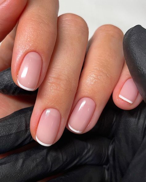 Embrace your inner fashionista with these stylish and fashion-forward nail designs. #nails #nailsdesign #nailsart Pink Tip Nails, Trends Nails, Opi Nail Colors, French Manicure Nails, Work Nails, French Acrylic Nails, Classy Acrylic Nails, Simple Nail, Nails 2024