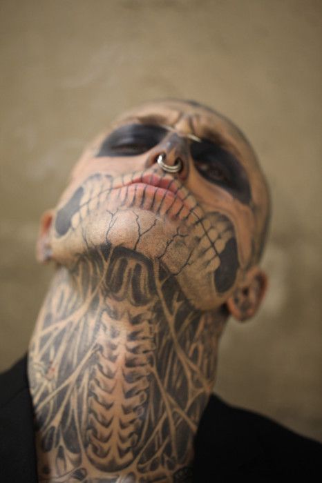 skeeetch!! Rick Genest, Tattoo Mistakes, Zombie Boy, Circle Tattoos, Japan Tattoo Design, Zombie Art, Neck Tattoo For Guys, Army Girlfriend Pictures, Full Body Tattoo