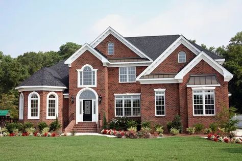 How to Landscape a Red Brick Home Diy Home Decor For Apartments Renting, Craftsman Windows, Garage Business, Red Brick House Exterior, How To Clean Brick, Diy Home Decor For Apartments, Brick Siding, Bob Vila, Red Brick House