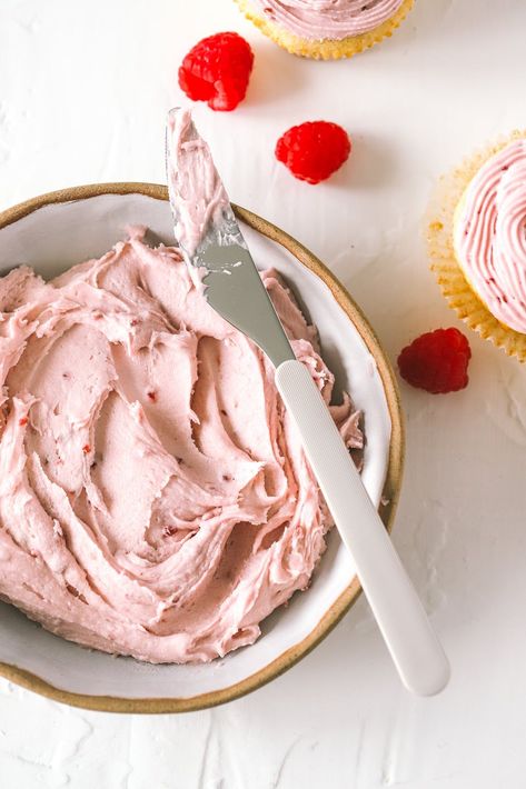 This Raspberry Cream Cheese Frosting recipe is delicious and easy to make! Made with raspberry jam, use it for cupcakes, cakes and cookies. Perfect for a fresh and vibrant frosting on your holiday desserts! Raspberry Frosting With Jam, Raspberry Jam Frosting, Beet Frosting, Berry Frosting, Raspberry Cream Cheese Frosting, Raspberry Buttercream Frosting, Mixed Berry Jam, Raspberry Cream Cheese, Apple Cinnamon Cake