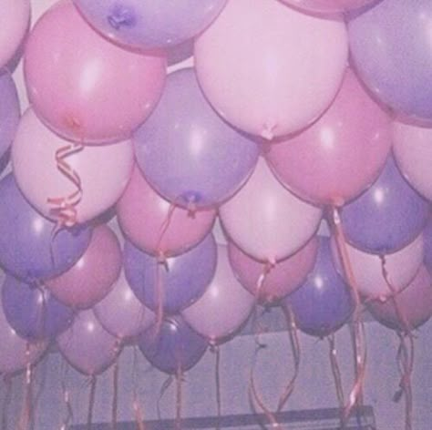 Purple Vibe, Lavender Aesthetic, Purple Balloons, Purple Birthday, Pastel Grunge, Purple Themes, Purple Wallpaper Iphone, Photo Wall Collage, Pastel Purple