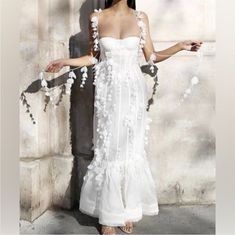 Party Dresses White, Dress Hire, Night Gowns, Cocktail Night, White Dress Party, Zimmermann Dress, Design Floral, Luxury Women, Sleeveless Wedding Dress