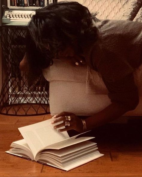 The Book Joint 📚 on Instagram: "Saturday’s Mood 😌 • Comment below & tell the most recent book you’ve purchased ⬇️📖 • (Wanna be featured on our page? Tag @thebookjoint_ in your pics😊) • SOURCE: @eniafe.isis • #wellreadblackgirl #diversereads #africandiaspora #bookstagram #bookcommunity #bibliophile #thebookjoint#blackbookstagram #booksofinstagram #bookstagrammer #bipocbookstagram #reading #diversespines #readmorebooks #bookworm #meetthebookstagrammer #bookrecommendations #currentlyreading #bl Reading Books Black Women, Editing Books Aesthetic, Books Aesthetic Black Woman, Autumn Aesthetic Black Women, Reading Asthetic Pics, Black Girls Reading Aesthetic, Reading Magazine Aesthetic, Book Author Aesthetic, Reading Astethic