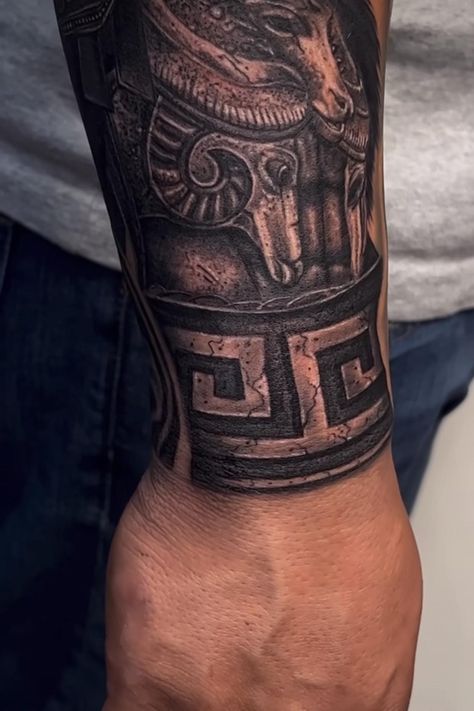 Ollin Aztec Tattoo, Aztec Chest Tattoo, Aztec Art Tattoo, Aztec Eagle Tattoo, Mexican Heroes, Tatts Ideas, Aztec Warrior Tattoo, Aztec Sleeve, Aztec Tattoos Sleeve