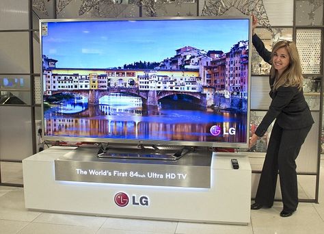 The £5,000 Ultra High-Definition TVs that could be obsolete by next year! Ultra HD TVs like this massive 84 inch LG model boast astonishing picture clarity with images that are said to be four times sharper than current high definition TVs but may not work in one year. Click through to link to read why. 65 Inch Tv, Watching Television, Blank Screen, Usb Storage, Lg Tv, Big Screen Tv, Lg Tvs, Big Tv, Flat Screen Tv