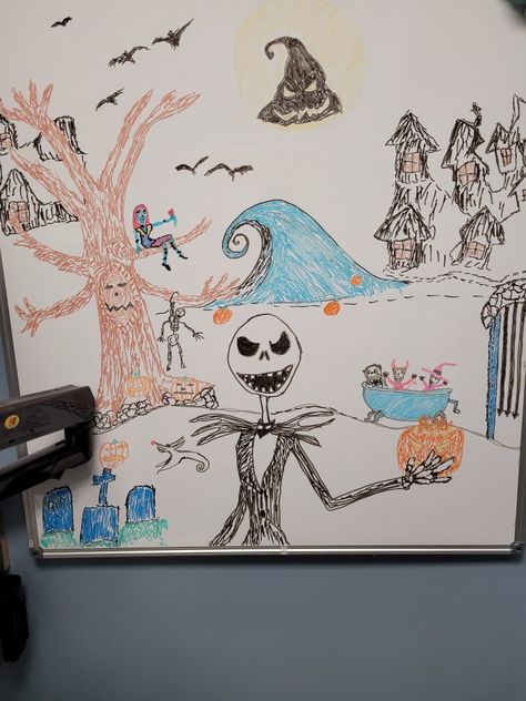 Dry erase board art Halloween Whiteboard Drawings, Dry Erase Halloween Art, White Board Halloween Ideas, Whiteboard Art Halloween, Things To Draw On Dry Erase Board, Cool Whiteboard Drawings, Halloween Dry Erase Board Ideas, Dry Erase Art Drawings Easy, Dry Erase Board Ideas Art