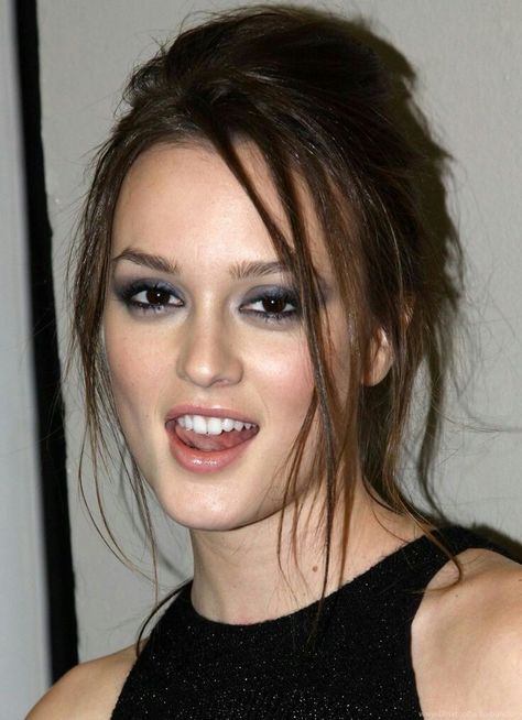 Celebrity Hairstyles, Gossip Girls, Blair Waldorf, Leighton Meester, Leighton Meester Hair, School Looks, Cute Woman, Gossip Girl, Beautiful Actresses