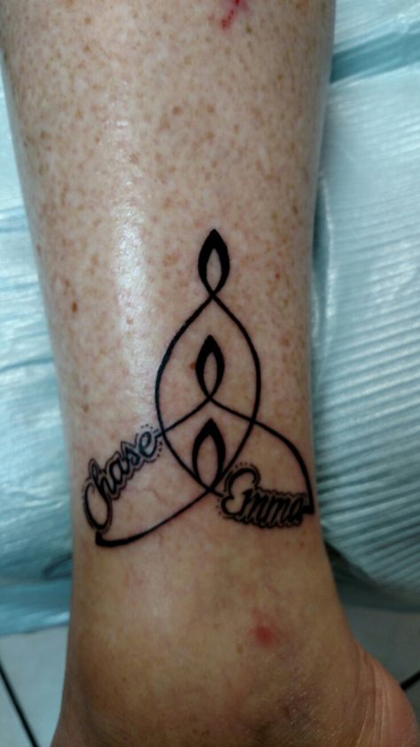 Celtic knot mother and two children with names Celtic Symbol For Mother, Mother Of 2 Tattoo, Celtic Mother Tattoos, Celtic Motherhood Tattoo, Symbol For Mother, Forever Tattoos, Child Tattoos, Tattoos For Childrens Names, Children Tattoos