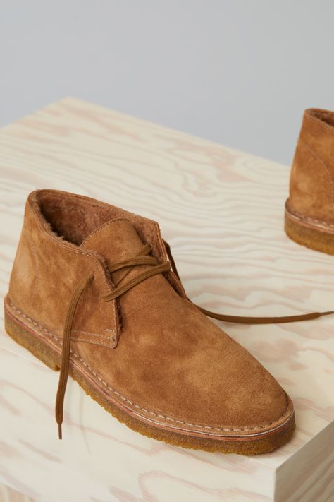 Desert Shoes, Mens Suede Boots, Clarks Desert Boot, Gents Shoes, Boots Outfit Men, Winter Fashion Women, Dresses Winter, Men Dress Shoes, Snow Boots Winter