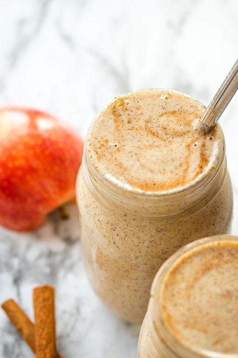 This Apple Cinnamon Smoothie is the perfect way to start a busy fall morning. With ingredients like almond butter, hemp hearts, chia seeds and rolled oats, this smoothie is filled with protein and healthy fats. You'll be satisfied until lunch! FOLLOW The Recipe Well for more great recipes! #breakfast #mealprep #healthy #protein #vegan #vegetarian #easy Kid Friendly Smoothie Recipes, Toddler Smoothie Recipes, Apple Cinnamon Smoothie, Smoothie Without Yogurt, Cinnamon Smoothie, Smoothie Popsicles, Smoothie Recipes For Kids, Apple Smoothie, Fall Morning