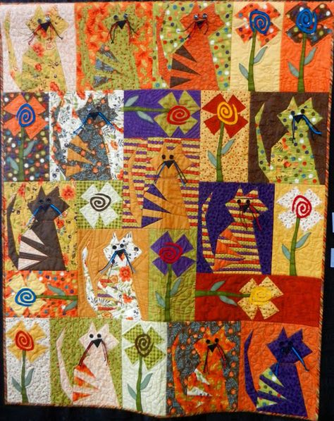 Cat Patches: Stitches in Bloom Quilt Show Cats Quilt, Appliqué Work, Cats And Flowers, Cat Quilts, Cat Quilt Patterns, Colorful Quilt, Quilt Modernen, Childrens Quilts, Animal Quilts