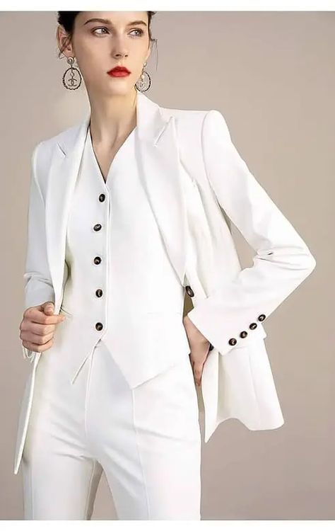 Lesbian Wedding Suit, Graduation Suit, White Tie Event, Women Suits Wedding, Elegant Blazers, White Vest, Casual Chique, White Trousers, Pant Suit