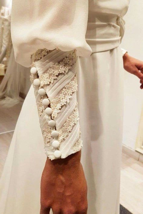 Detail Couture, Sleeves Designs For Dresses, Boys Fashion, Vestidos Vintage, Designs For Dresses, Mode Inspo, Mode Vintage, Mode Inspiration, Sleeve Designs