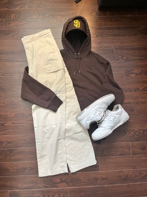 Cream Cargo Pants Outfit Men, Beige Cargo Pants Outfit Men, Cream Cargo Pants Outfit, Cargo Outfit Men, Cargo Pant Outfit, Beige Cargo Pants Outfit, Outfit Hombre Casual, Cream Pants Outfit, Outfits Cargo