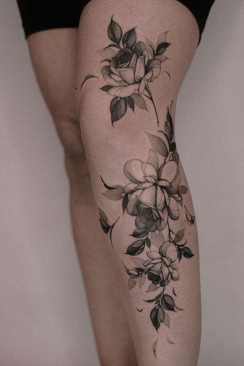 Arty's Floral Fantasies: How This Berlin-Based Artist Redefined Botanical Tattoos! | iNKPPL Womens Flower Leg Tattoo, Floral Chest Piece Tattoo, Fantasy Floral Tattoo, Lotus Woman Tattoo, Botanical Bicep Tattoo, Fig Flower Tattoo, Realism Botanical Tattoo, Full Body Floral Tattoo Women, Floral Leg Piece