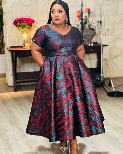 Chitenge Dresses Classy, African Dresses For Women Church, Chitenge Dresses, Chitenge Outfits, African Attire Dresses, Shweshwe Dresses, African Fabric Dress, Long African Dresses, Short African Dresses