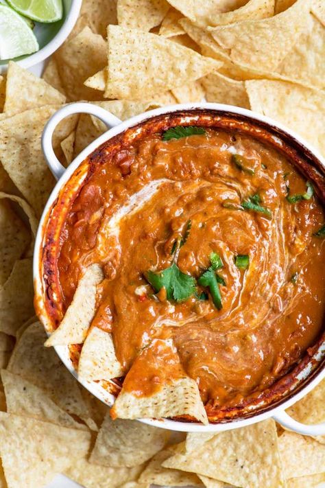 Bean Dip Vegan, Bean Dip Recipes Refried, Vegan Refried Beans, Refried Bean Dip, Vegan Apps, Refried Bean, Dip Vegan, Vegan Dips, Vegan Recepies