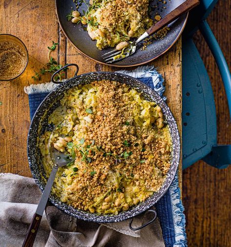 Savoury Crumble, Skillet Food, Jarlsberg, Winter Vegetable, Dump Meals, Cooking Advice, Crumble Recipe, Winter Vegetables, Meat Free