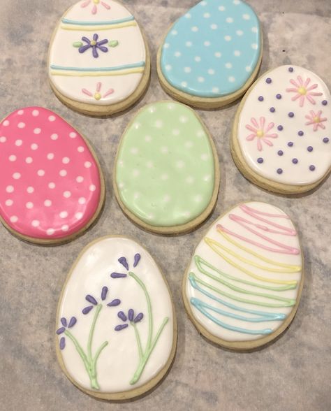 Easter Iced Sugar Cookies, Easy Easter Cookies Decorated, Easter Egg Cookies Royal Icing, Easter Egg Decorated Cookies, Egg Cookies Decorated, Easter Bunny Sugar Cookies, Easter Egg Cookies Decorated, Easter Sugar Cookies Decorated, Easter Egg Sugar Cookies