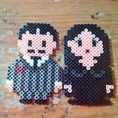 Melted Bead Crafts, Perler Beads Ideas, Beads Halloween, Hamma Beads Ideas, Pearl Beads Pattern, Easy Perler Beads Ideas, Fuse Bead Patterns, Morticia Addams, 8bit Art